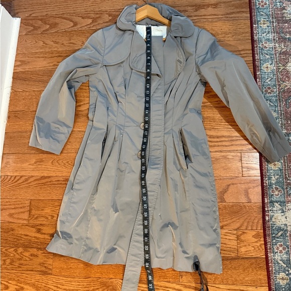 Banana Republic raincoat size small - Picture 6 of 6